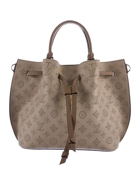 louis vuitton mahina bag